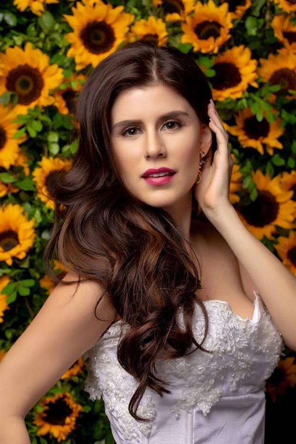 Sofía Jeanine Freile Cuadros from Guayaquil, Guayas (Age: 26 Years/ Height 170 cm)